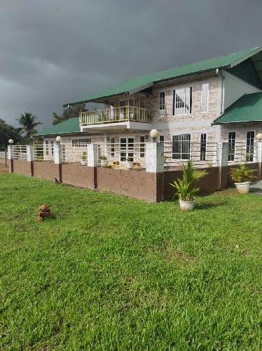vakantiehuis Suriname Tamansarie
